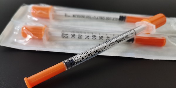 正確使用一次性胰島素注射器的六個(gè)步驟