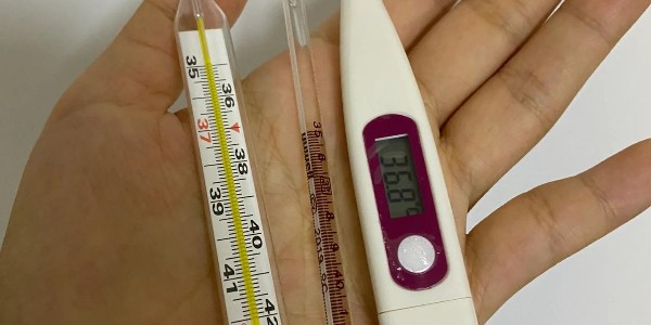 水銀體溫計不安全，孩子用哪種體溫計更方便又安全？
